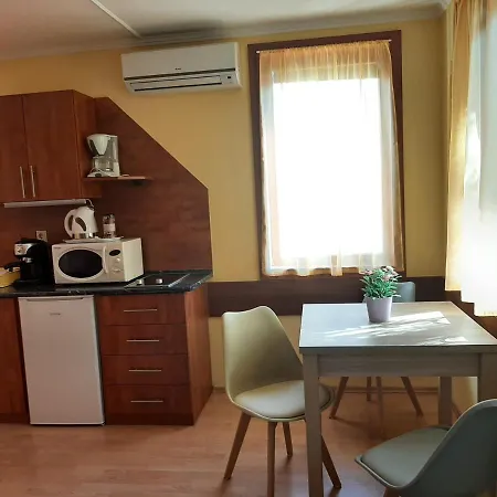 Aqua Apartman *